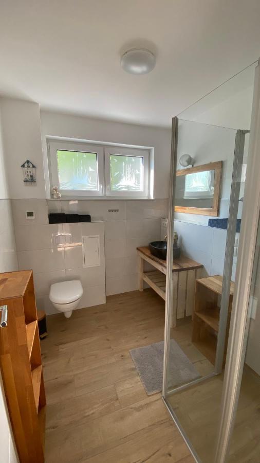 Ferienwohnung Kloenhuesing Altefähr Exterior foto